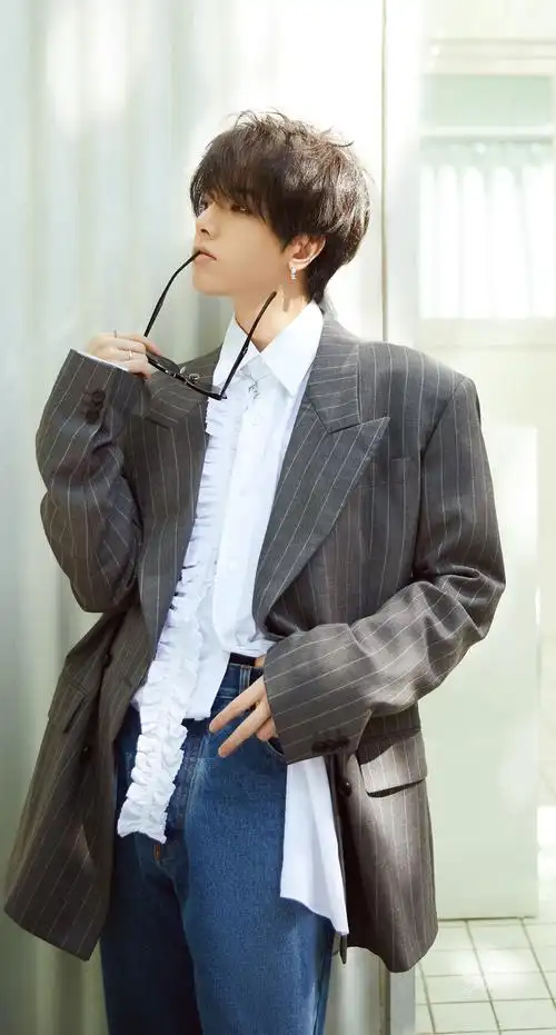 华晨宇 高清壁纸