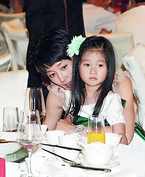 马伊琍:离婚3年人生开挂,前夫文章的处境却截然不同