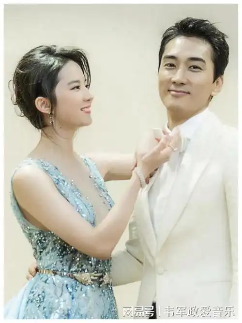 刘亦菲唯一公开过的男友韩国帅哥宋承宪,你们看看帅不