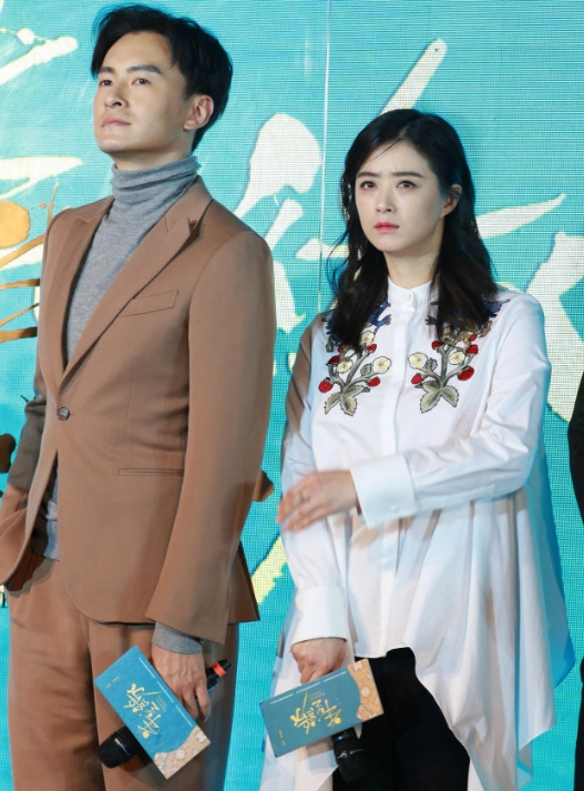 蒋欣真的不考虑减肥?肩膀比郑元畅还宽啊!