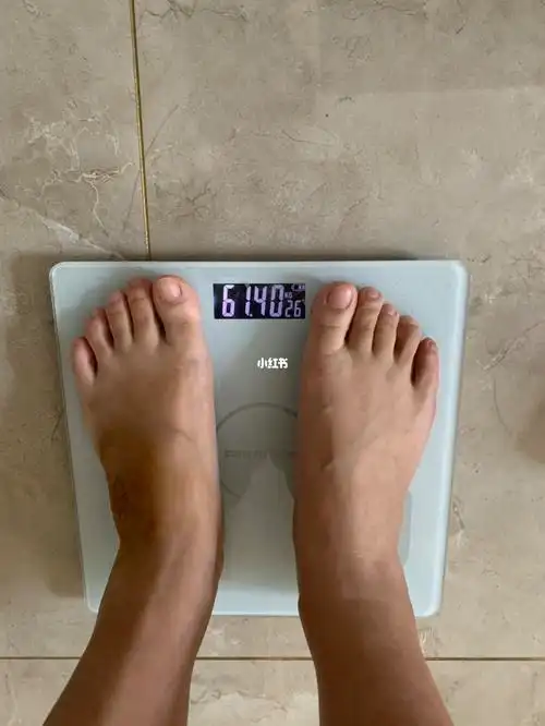 第二个月 新一次打卡  目标 到月底下120斤.第七天体重61.4.