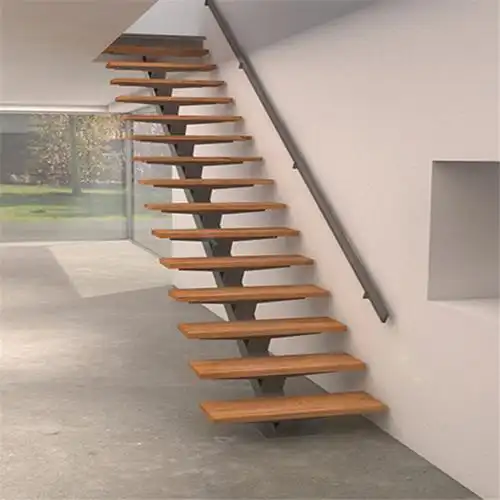 现代化别墅家用边板木楼梯玻璃护栏橡胶木踏步直梯
