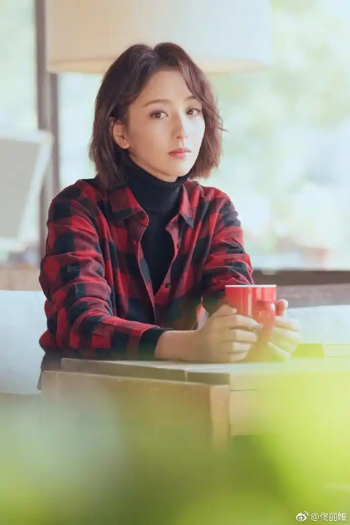 关注  元喜 女生 短发 发型 摄影 评论 收藏