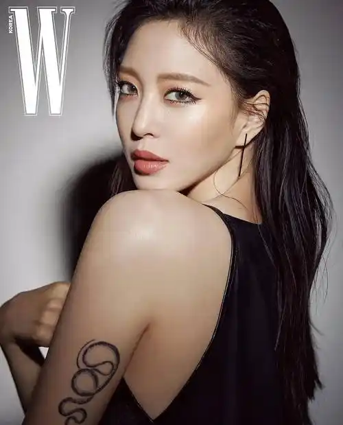 韩艺瑟化身"猫",用独特的彩色隐形眼镜展现"时尚之美"!_魅力_照片_工