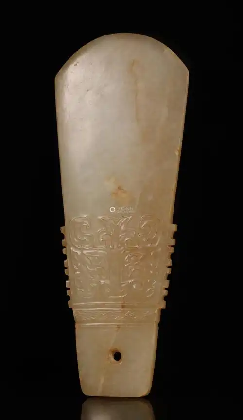 石家河兽面出戟玉钺