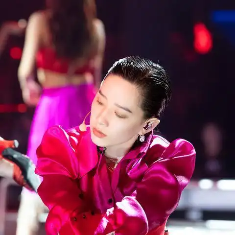 李斯丹妮哭得太好笑了上热搜了?是怎么回事?