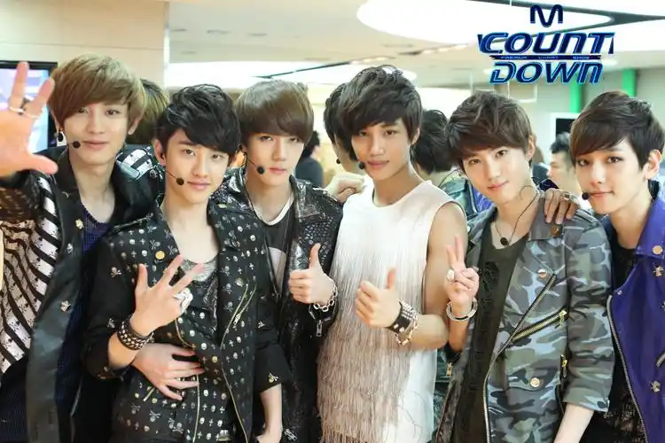 大家能帮我认认exo-k的成员吗?现在除了kai d.o.