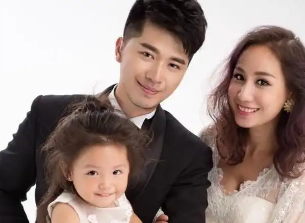 比李易峰出道还早身患残疾却获亚军多年后被爆结婚分居