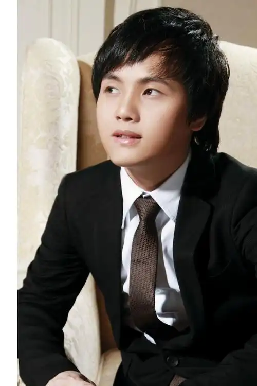 时候还可以抱着你》是 a target="_blank" href="/item/郑源/286814"