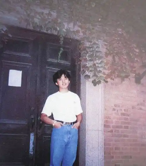 原创李健31岁丧父用余生撑起母亲晚年选择丁克最对不起他们