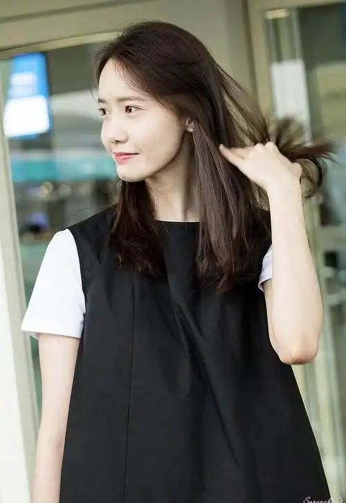 林允儿 | 仁川机场街拍