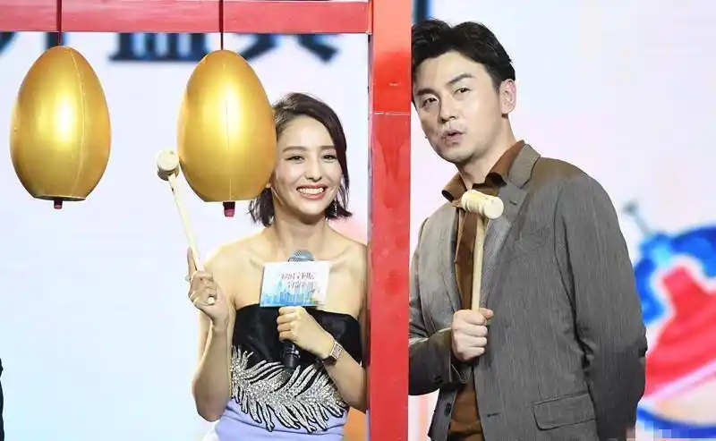 盘点佟丽娅雷佳音13次合影,我好像发现了什么_网友_支持_事件