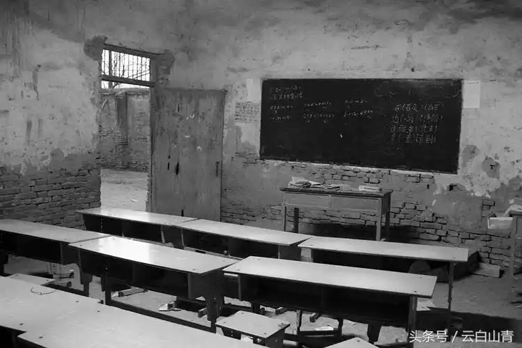 这是校长和老师的办公室.