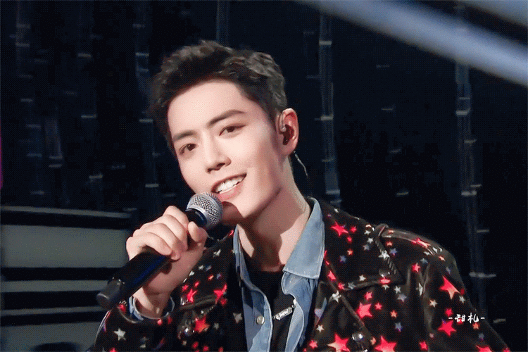 从竹石到奔向你,浴火重生的肖战唱响了战歌,宣告归来?