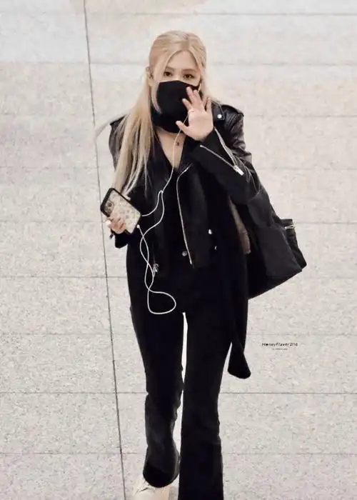 朴彩英万千瑰色##朴彩英圣罗兰全球品牌大使##ros07[超话]