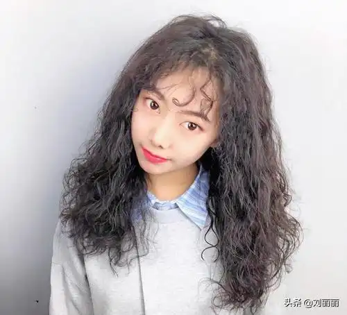 全头烫长发21款很美很女人很洋气