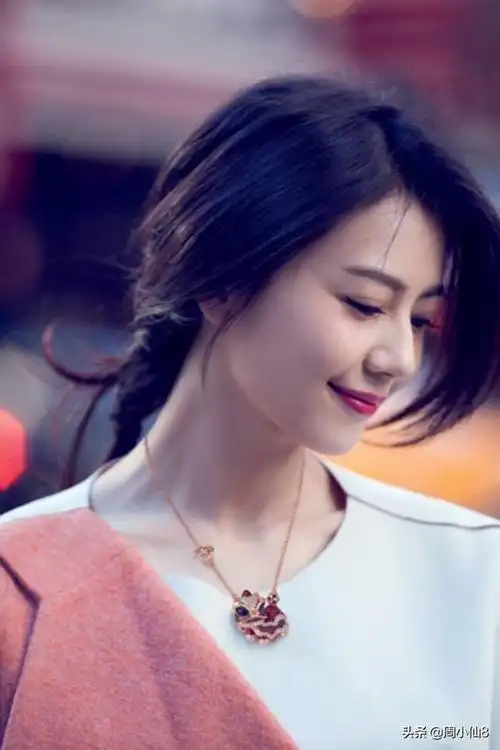 高圆圆,娱乐圈气质美女演员,清纯脱俗,古装扮相令人心动