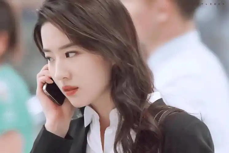 安利一下94刘亦菲94的现代装.