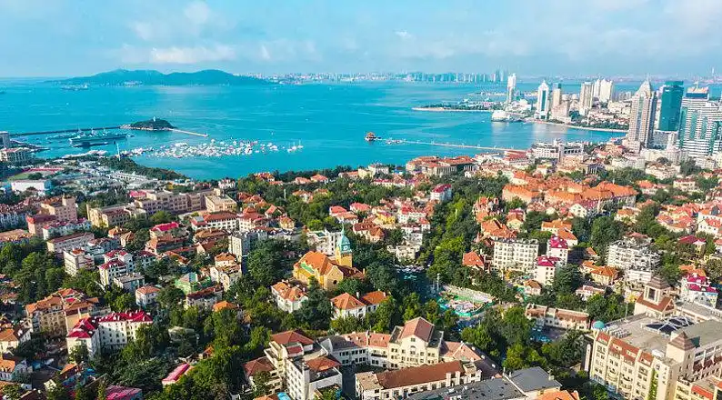 青岛市南区海景栈桥俯视航拍_高清图片_全景视觉