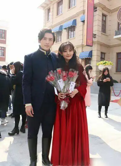 国民老婆张哲瀚他为什么这么火颜值与演技并存引人关注