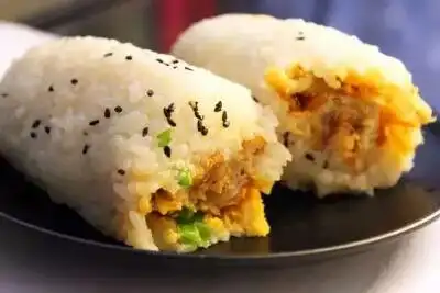 中国非常著名的传统特色美食中式饭团