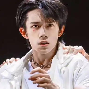 易烊千玺头像女生专用图片易烊千玺图片最帅头像大全qq男生头像