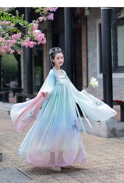 渐变绣花仙女汉服齐胸6米摆襦裙魏唐风大袖衫古装套装彩鹿语