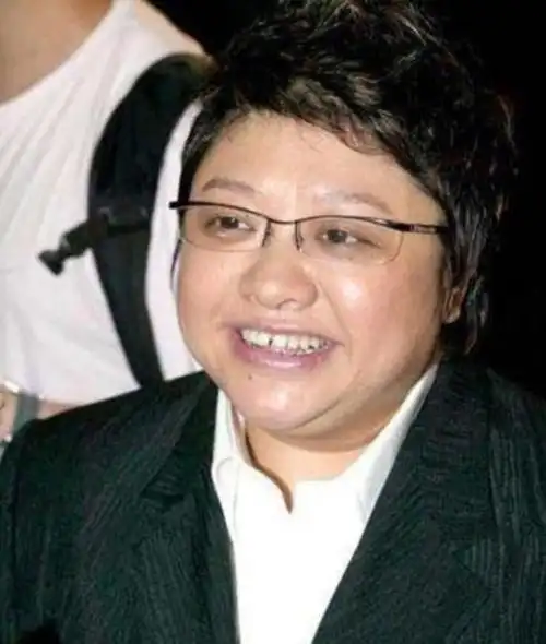 原创都说韩红是校花难以相信学生照曝光后惨遭打脸