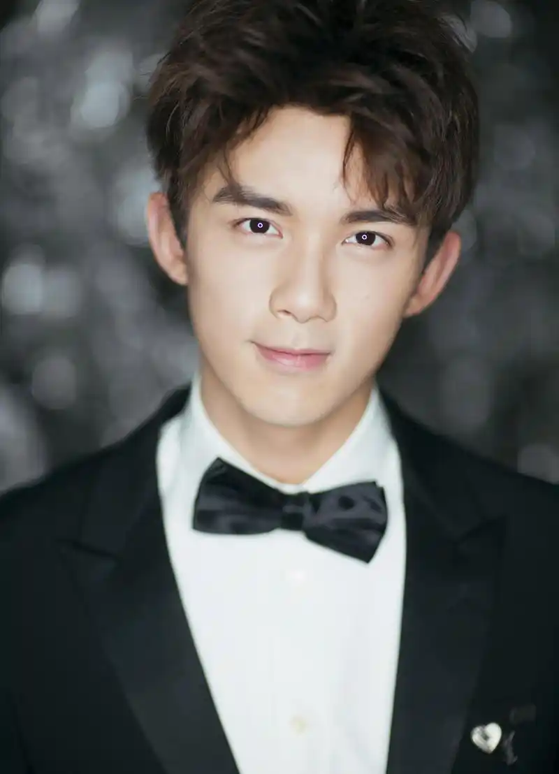 还有26天满十八岁吴磊活动暖心提醒粉丝多加衣