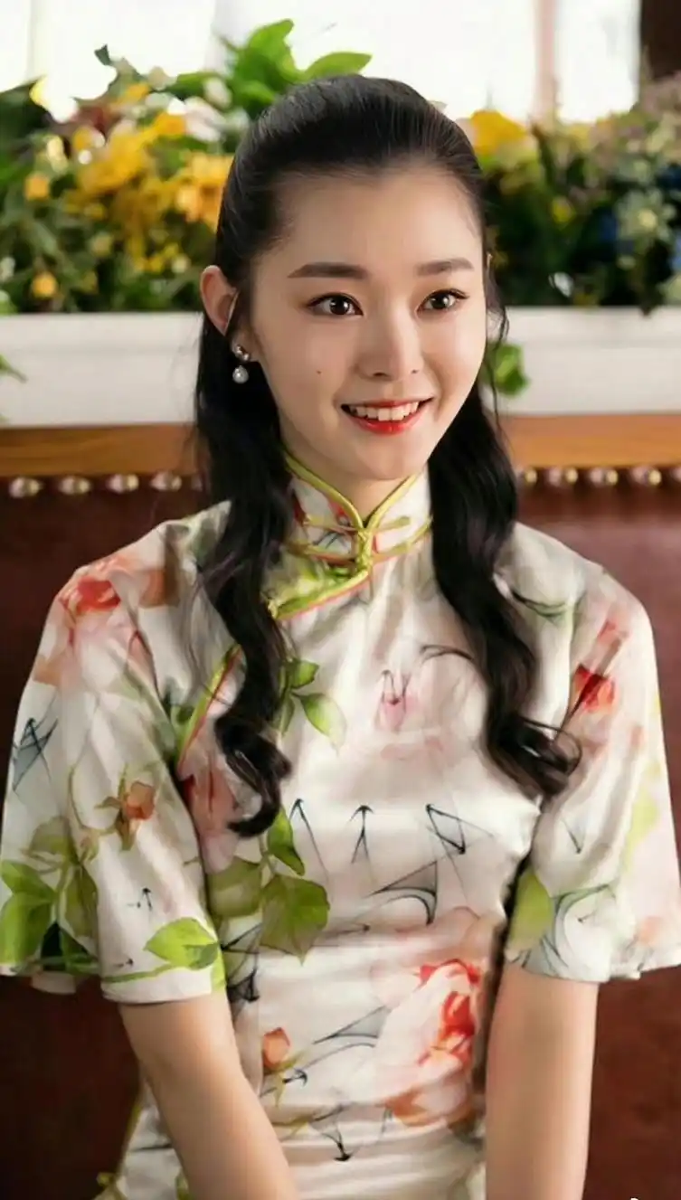 宋轶的旗袍造型太美了,温柔又大气,这才是"古典美人"!