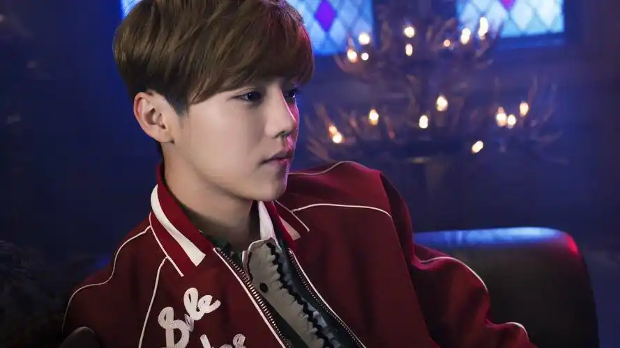 57m上传时间:2020-06-16壁纸标签:鹿晗明星风尚壁纸封面图鹿晗 明星