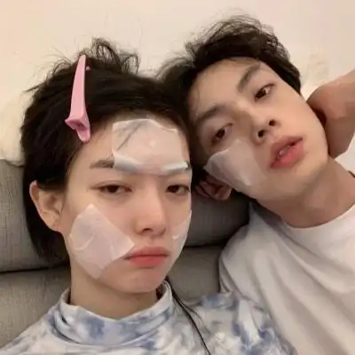 抖音上很火的真人情侣头像图片