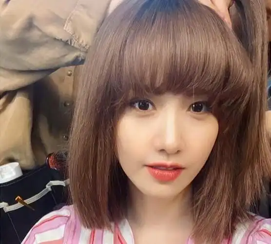 美貌无死角的南韩神颜林允儿,驾驭死亡锅盖刘海