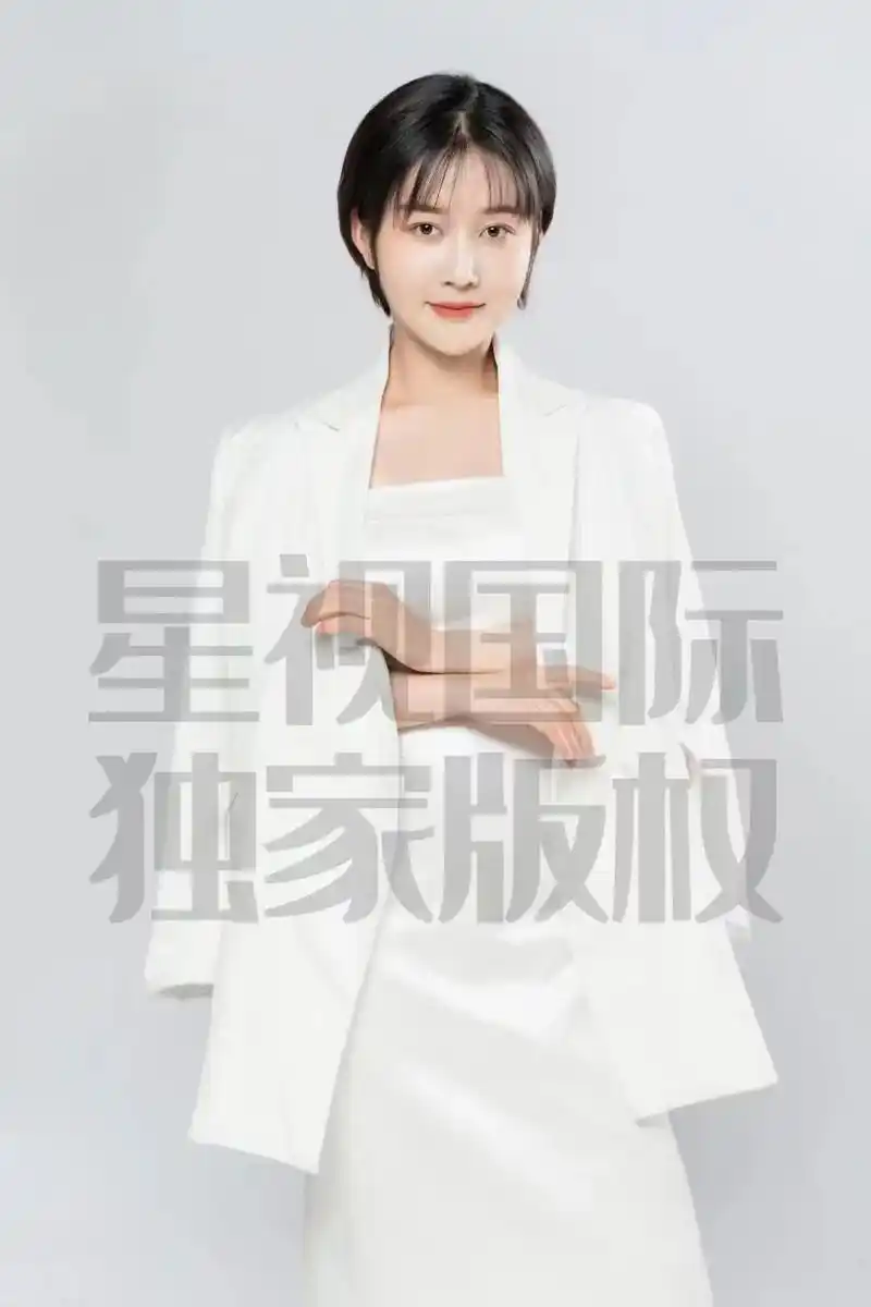 短跑女飞人-孔令微.田径冠军 孔令微  代言招商 短跑黄金项 - 抖音