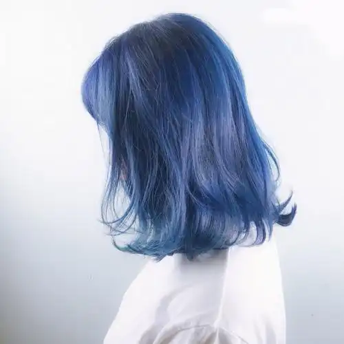 湖泊蓝染发剂2019流行色天空蓝蓝黑色泡泡沫自己在家染发膏纯植物