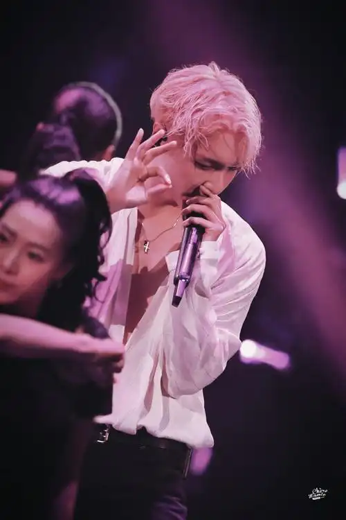 这不得把张艺兴迷死##张艺兴演唱会