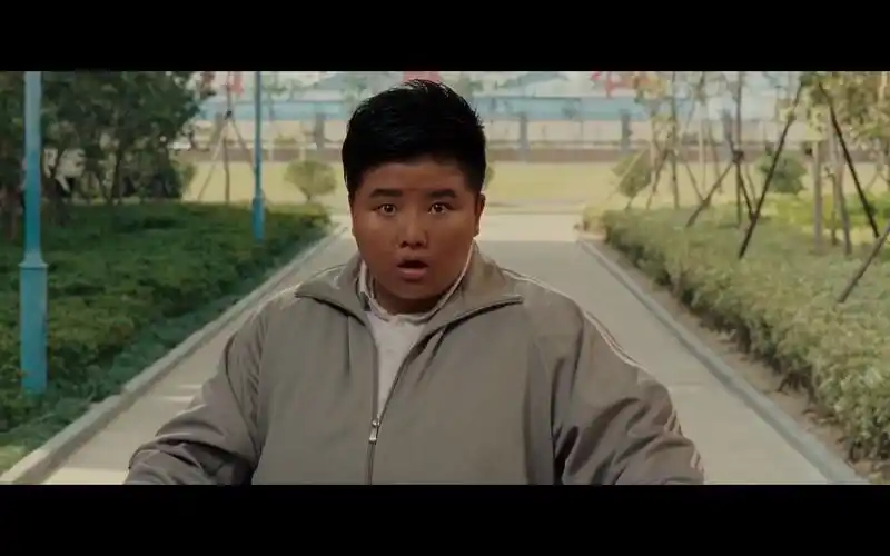 长江七号:小狄有了七仔,富二代都羡慕他,想要把七仔买走