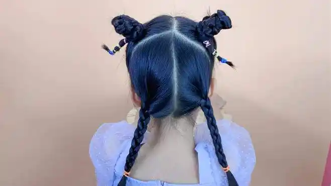 儿童可爱双丸子头发型