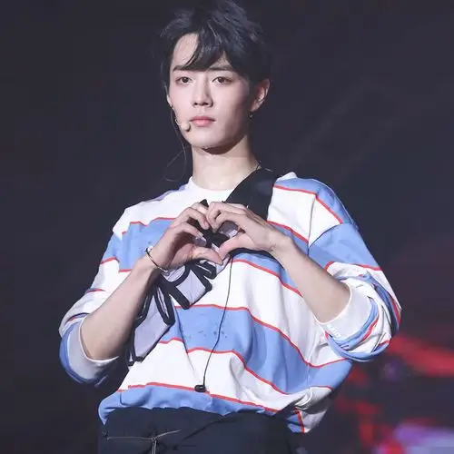 肖战同款衣服女秋冬蓝白条纹卫衣男宽松薄款学生情侣装打底衫