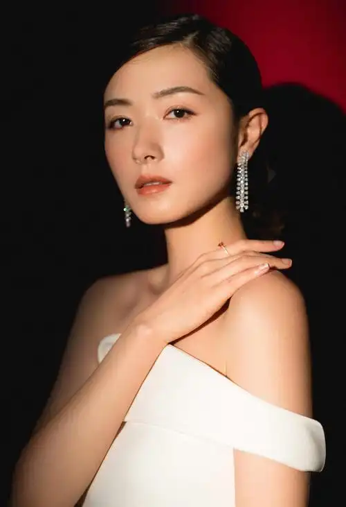 超美万茜:第4039期时尚潮流穿搭欣赏