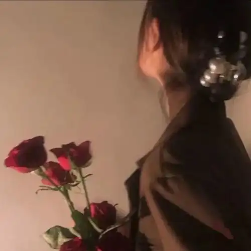 叮捧花头像世间温柔都与你相逢持续更新ing