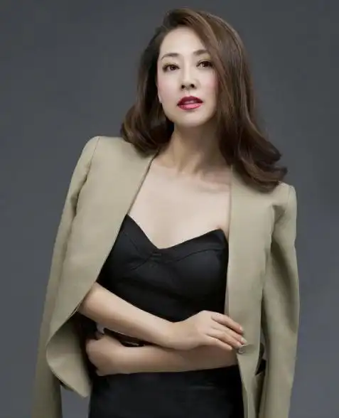 在事业成长的同时,张卫健遇到了一生中最重要的人,那就是他的妻子张茜