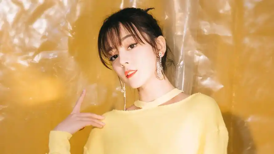 迪丽热巴鹅黄色毛衣好看的电脑桌面壁纸_高清图集_新浪网
