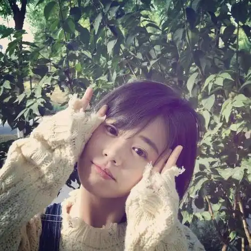 马思纯早期青春伤痛文学旧照好可爱