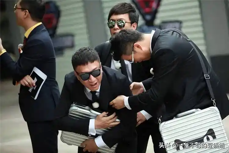 孙红雷怒斥:某剧组花1200万请我当配角,是想花钱泡我们的女演员