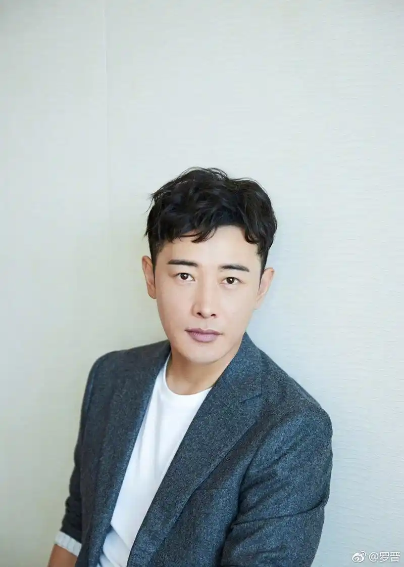 罗晋发博称自己地震时一口气冲下27楼,真的太可怕了