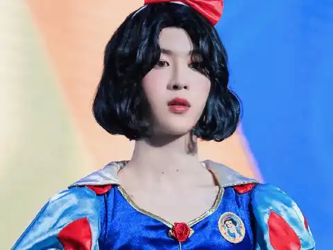 男星cos白雪公主,前三位辣眼睛,看到范丞丞:被美到!