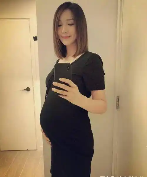 李亚男最新孕肚照曝光!