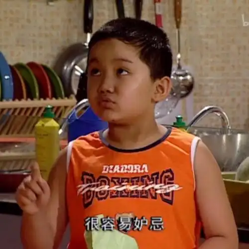 他本是天之骄子, 父母去世败光千万遗产, 今患精神病靠捡垃圾为生