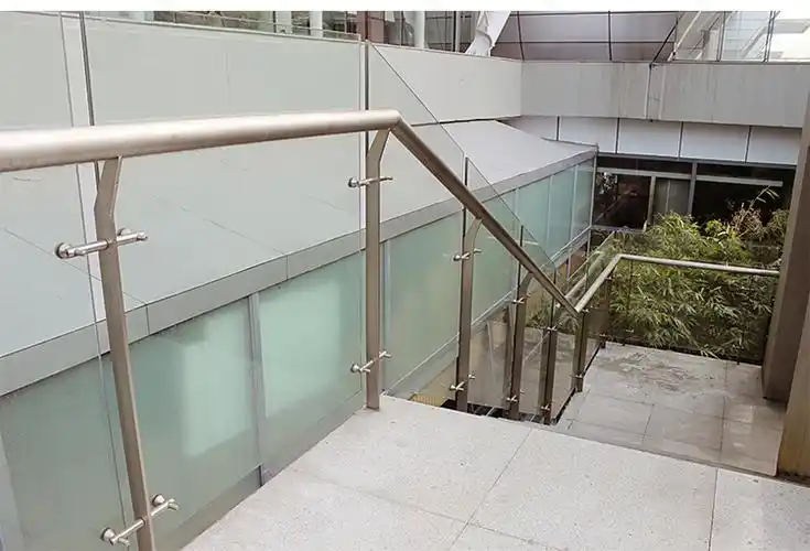 楼梯扶手栏杆 楼梯扶手不锈钢不锈钢立柱栏杆玻璃楼梯扶手定制室外